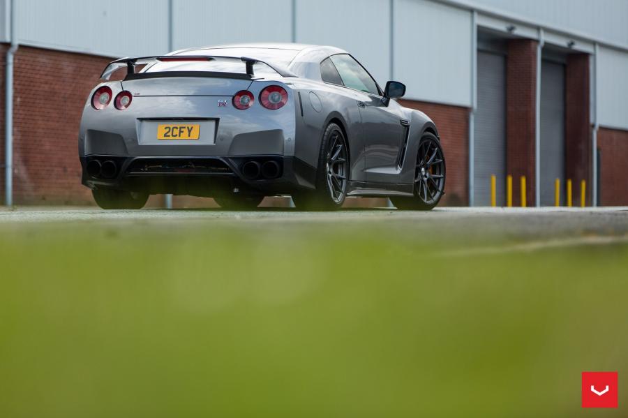  Nissan GT-R on Vossen Wheels (VFS6) 2016 года  (UK) (фото 24 из 29)
